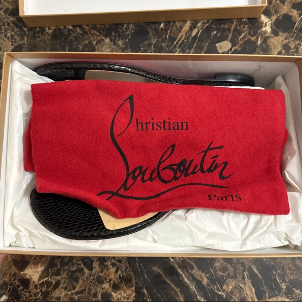 Christian Louboutin Red bottom sandals worn once size 38